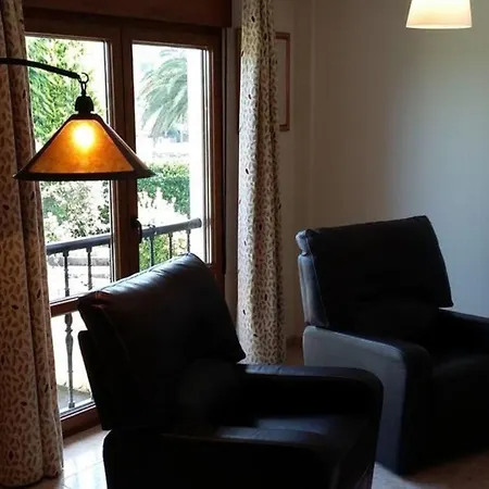 Casa Castillo Noja 3 Bedroom With Private Garden Holiday home *
